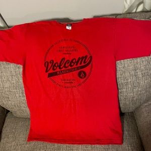 Men’s medium Volcom short sleeve tee